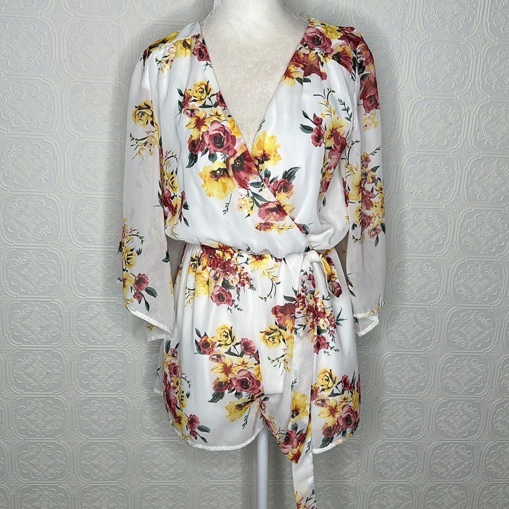 Bailey blue | White with Pink & Yellow Floral Design Romper Shorts